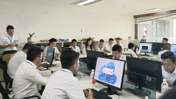 為推進BIM技術(shù)在市政、公路工程建設(shè)中的高效應(yīng)用，選拔、儲備BIM關(guān)鍵技能崗位優(yōu)秀人才，加快高技能人才隊伍建設(shè)，在全司范圍內(nèi)形成重視技能、尊重技能人才的良好氛圍，8月23日，由交科公司工會主辦的202